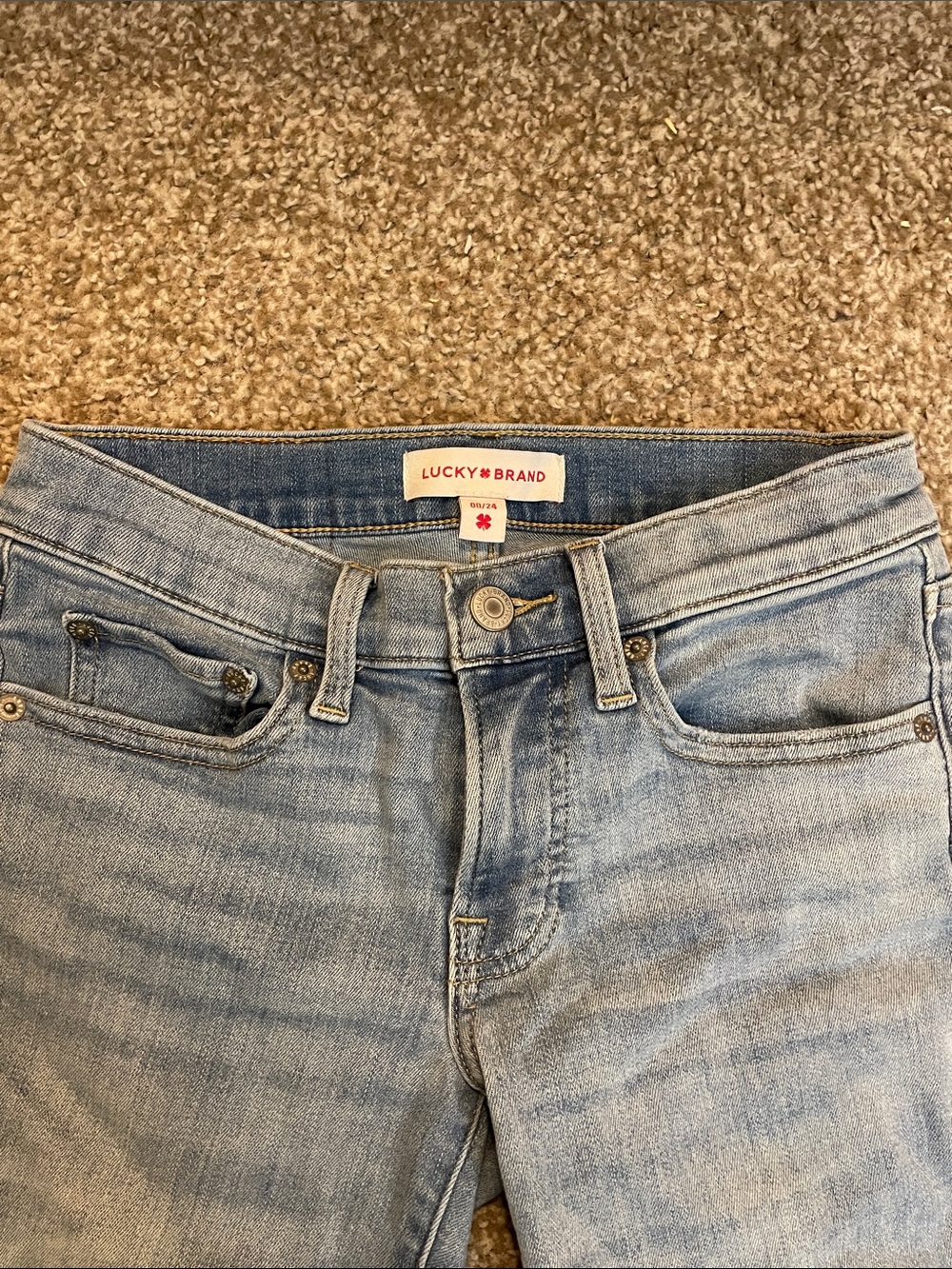 Lucky Brand Sweet Mid Rise Crop Jeans - Picture 4 of 8
